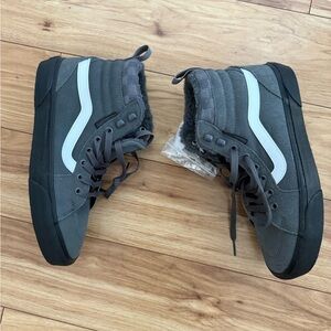 Vans Sk8-Hi waterproof insulated shoe
